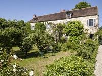 La maison vue du jardin