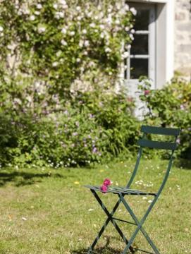 Lecture au jardin