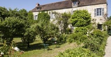 La maison vue du jardin